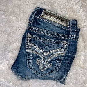 ROCK REVIVAL SHORTS